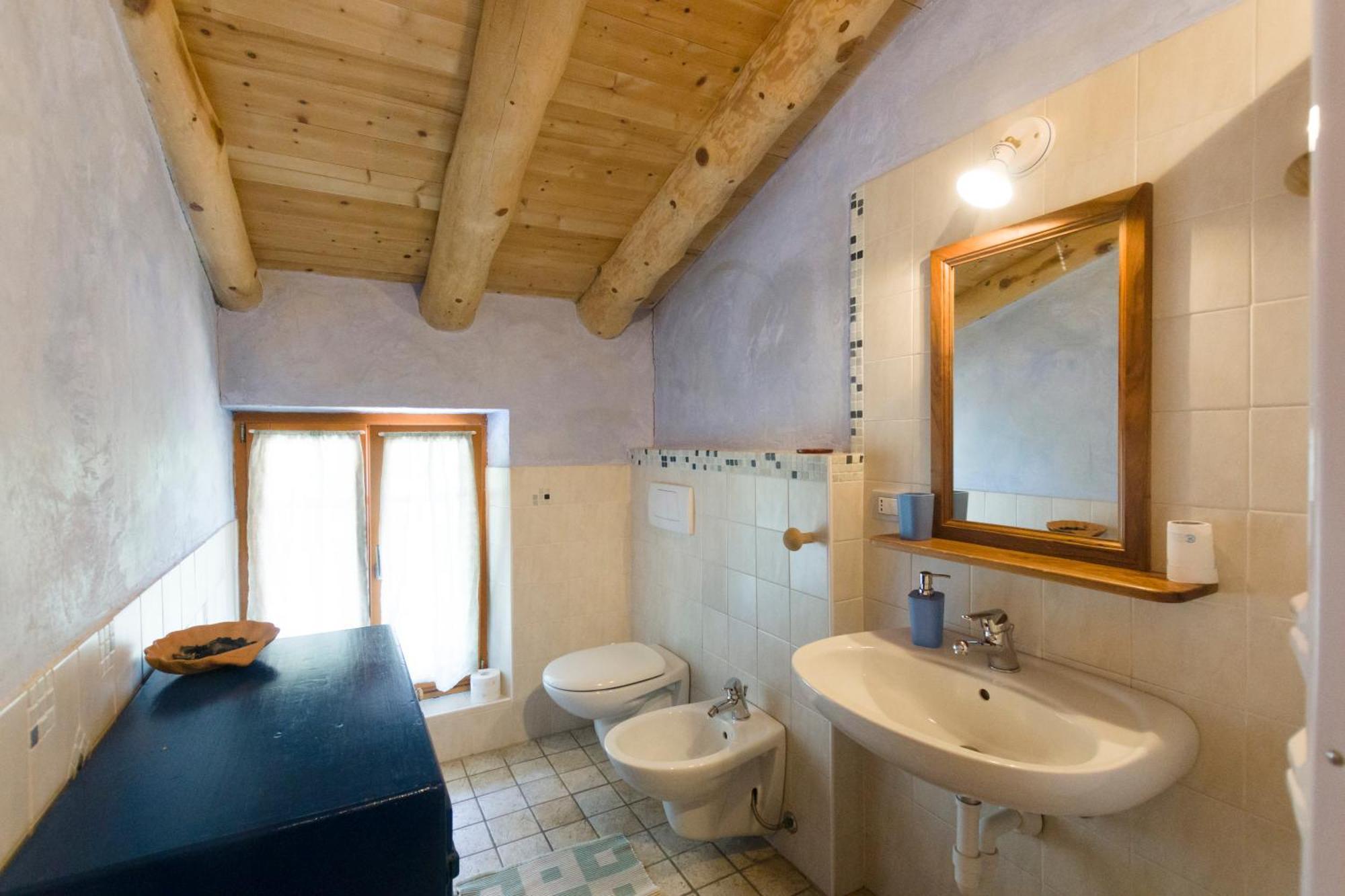 Agriturismo Casa Essenia Condino ภายนอก รูปภาพ